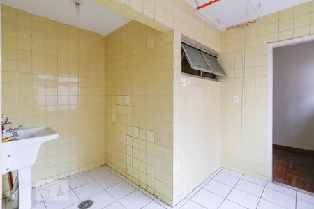 Apartamento para alugar com 120m², 3 quartos e 1 vagaÁrea de Serviço