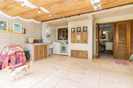 Sala/Cozinha de casa para alugar com 3 quartos, 181m² em Campo Novo, Porto Alegre