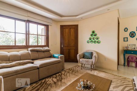 Sala de casa para alugar com 3 quartos, 181m² em Campo Novo, Porto Alegre