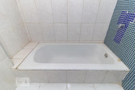 Apartamento à venda com 81m², 2 quartos e 1 vaga Apartamento à venda com 81m², 2 quartos e 1 vagaBanheiro