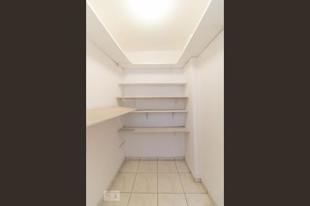 Apartamento à venda com 81m², 2 quartos e 1 vaga Apartamento à venda com 81m², 2 quartos e 1 vagaQuarto de Serviço
