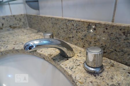 Apartamento para alugar com 99m², 3 quartos e 2 vagasDetalhe Banheiro da Suíte