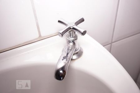 Apartamento para alugar com 99m², 3 quartos e 2 vagasDetalhe Banheiro de Serviço