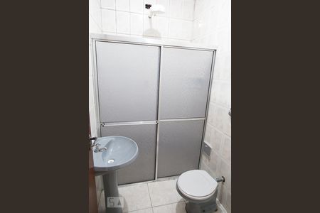 Casa para alugar com 52m², 1 quarto e 1 vaga Casa para alugar com 52m², 1 quarto e 1 vagaBanheiro Social