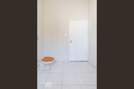 Casa para alugar com 72m², 2 quartos e sem vagaBanheiro