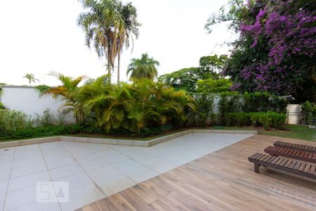 Studio para alugar com 27m², 1 quarto e 1 vagaVista - Piscina