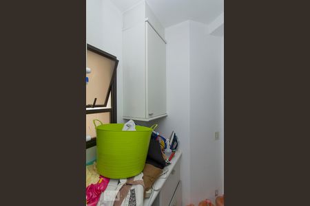 Apartamento à venda com 101m², 3 quartos e 2 vagasQuarto de Serviço - Armários