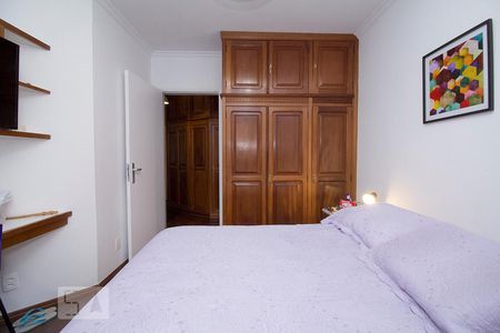 Apartamento à venda com 101m², 3 quartos e 2 vagasQuarto 2 - Armários
