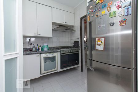 Apartamento à venda com 101m², 3 quartos e 2 vagasCozinha