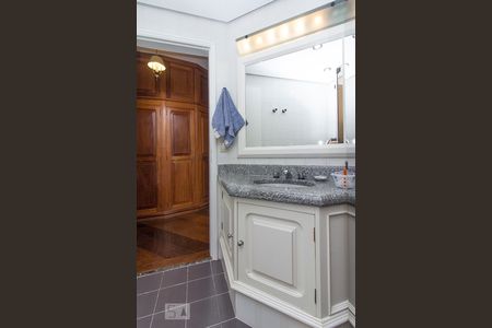 Apartamento à venda com 101m², 3 quartos e 2 vagasBanheiro Corredor