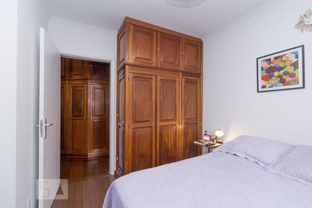 Apartamento à venda com 101m², 3 quartos e 2 vagasQuarto 2 - Armários