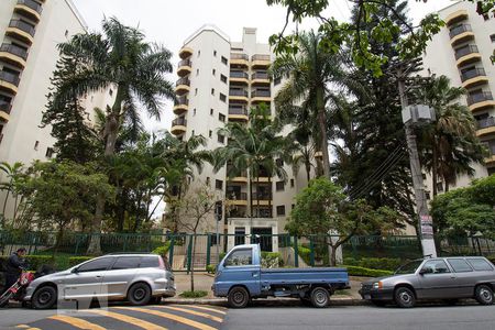 Apartamento à venda com 101m², 3 quartos e 2 vagasFachada