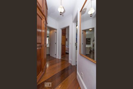 Apartamento à venda com 101m², 3 quartos e 2 vagasCorredor