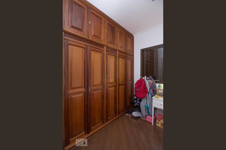 Apartamento à venda com 101m², 3 quartos e 2 vagasQuarto 3 - Armários