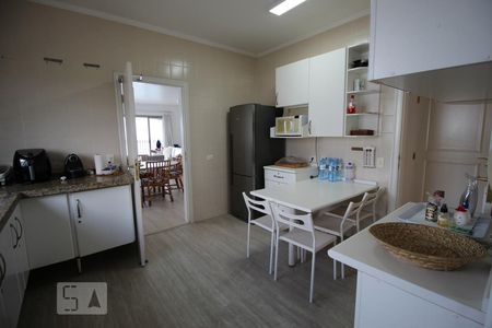 Apartamento para alugar com 200m², 4 quartos e 2 vagasCozinha