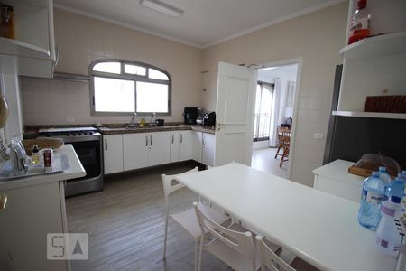 Apartamento para alugar com 200m², 4 quartos e 2 vagasCozinha