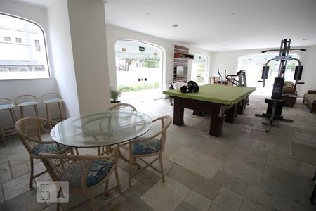 Apartamento para alugar com 200m², 4 quartos e 2 vagasÁrea comum