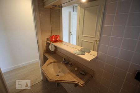 Apartamento para alugar com 200m², 4 quartos e 2 vagasBanheiro