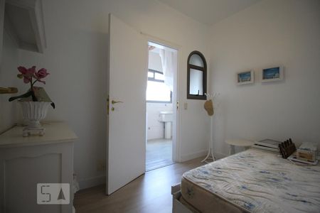 Apartamento para alugar com 200m², 4 quartos e 2 vagasQuarto de Serviço