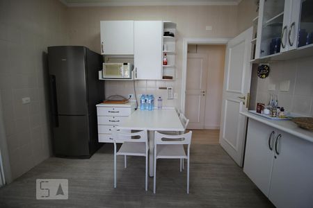 Apartamento para alugar com 200m², 4 quartos e 2 vagasCozinha