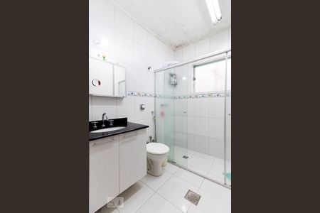 Casa à venda com 168m², 3 quartos e 3 vagasBanheiro da Suíte