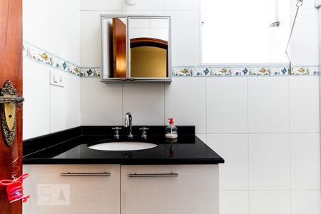 Casa à venda com 168m², 3 quartos e 3 vagasBanheiro