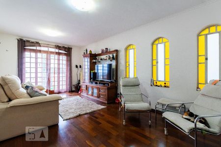 Casa à venda com 168m², 3 quartos e 3 vagasSala