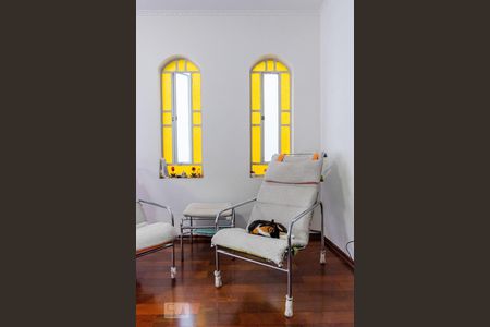 Casa à venda com 168m², 3 quartos e 3 vagasSala