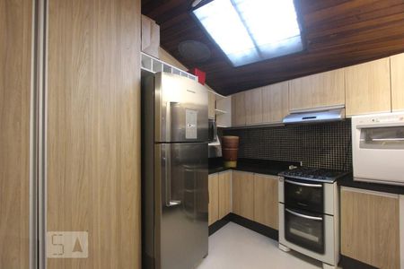 Casa à venda com 80m², 4 quartos e 4 vagas Casa à venda com 80m², 4 quartos e 4 vagasCOZINHA