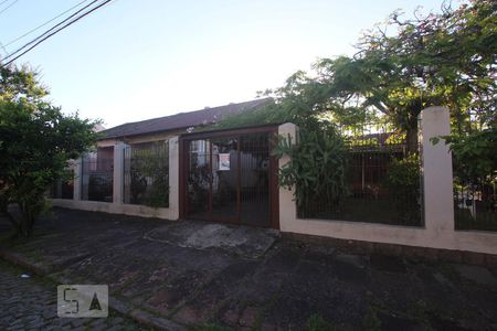 Casa à venda com 80m², 4 quartos e 4 vagas Casa à venda com 80m², 4 quartos e 4 vagasFACHADA