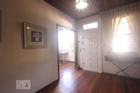 SALA de casa à venda com 4 quartos, 80m² em Passo da Areia, Porto Alegre