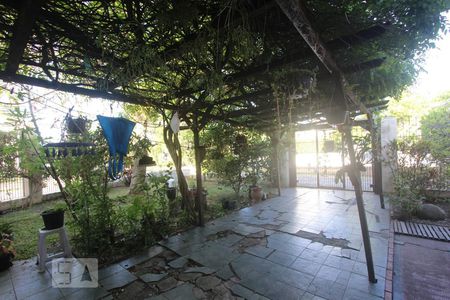 Casa à venda com 80m², 4 quartos e 4 vagas Casa à venda com 80m², 4 quartos e 4 vagasPATIO