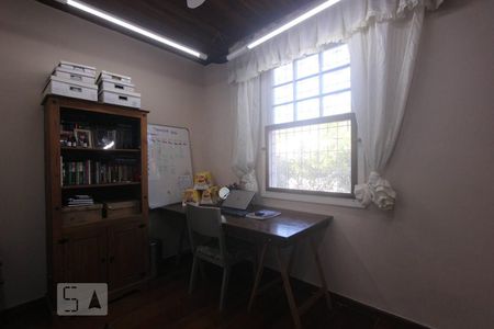SALA de casa à venda com 4 quartos, 80m² em Passo da Areia, Porto Alegre