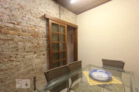 Casa à venda com 80m², 4 quartos e 4 vagas Casa à venda com 80m², 4 quartos e 4 vagasCOZINHA