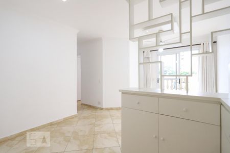 Apartamento para alugar com 75m², 3 quartos e 2 vagas Apartamento para alugar com 75m², 3 quartos e 2 vagasSala