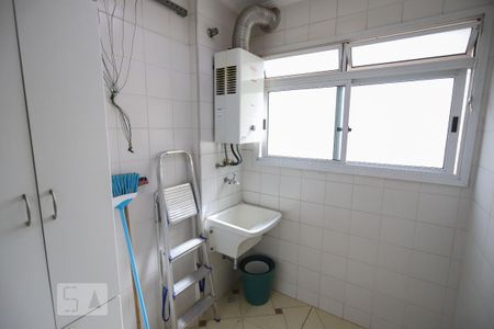 Apartamento para alugar com 75m², 3 quartos e 2 vagas Apartamento para alugar com 75m², 3 quartos e 2 vagasLavanderia