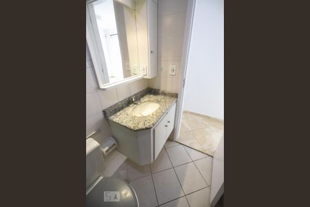 Apartamento para alugar com 75m², 3 quartos e 2 vagas Apartamento para alugar com 75m², 3 quartos e 2 vagasBanheiro Social