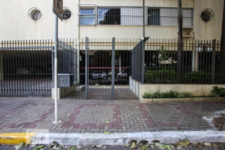 Apartamento à venda com 185m², 3 quartos e 2 vagasFachada