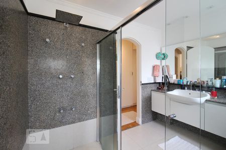 Apartamento à venda com 185m², 3 quartos e 2 vagasBanheiro da Suíte 