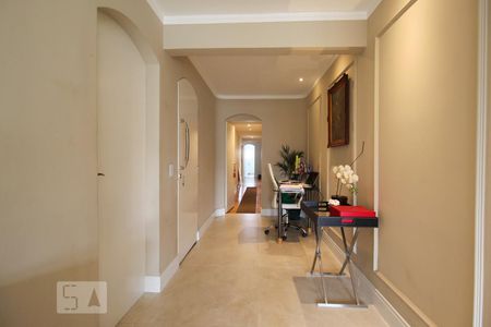 Apartamento à venda com 185m², 3 quartos e 2 vagasCorredor