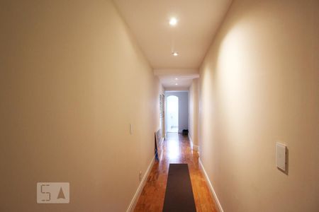 Apartamento à venda com 185m², 3 quartos e 2 vagasCorredor
