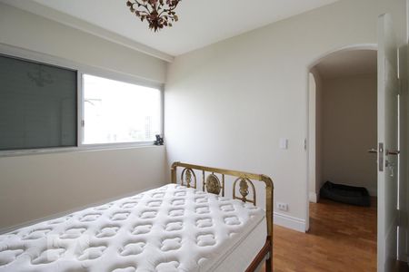 Apartamento à venda com 185m², 3 quartos e 2 vagasQuarto 2 