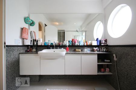 Apartamento à venda com 185m², 3 quartos e 2 vagasBanheiro da Suíte 