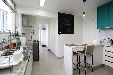 Apartamento à venda com 185m², 3 quartos e 2 vagasCozinha