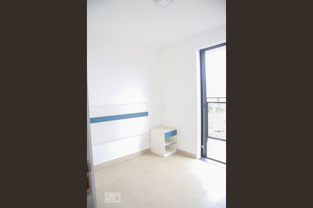 Quarto 2 de apartamento para alugar com 2 quartos, 46m² em Santa Maria, Santo André