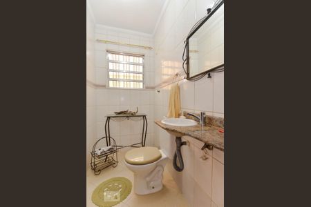 Casa para alugar com 150m², 3 quartos e 4 vagas Casa para alugar com 150m², 3 quartos e 4 vagasBanheiro Social