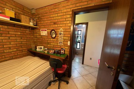 Casa à venda com 217m², 4 quartos e 2 vagasEscritório