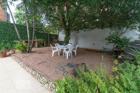 Casa à venda com 217m², 4 quartos e 2 vagasÁrea Externa