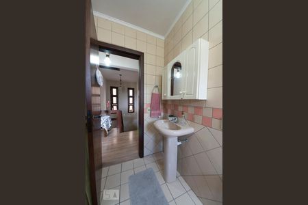 Casa à venda com 217m², 4 quartos e 2 vagasBanheiro 