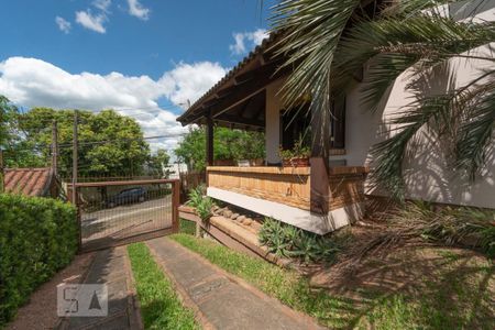 Casa à venda com 217m², 4 quartos e 2 vagasGaragem